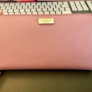 New Kate Spade Pink Leather Zip Wallet